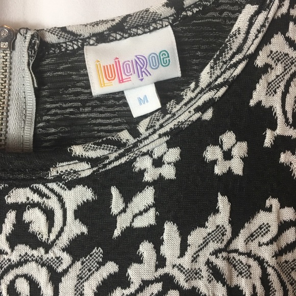 🔥LULAROE AMELIA DRESS🔥..PRICE DROP!!! - Picture 2 of 3